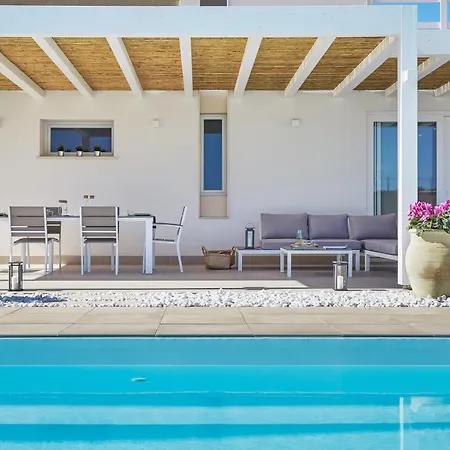 Sariva Casesicule - Heated Pool, At 50 M
