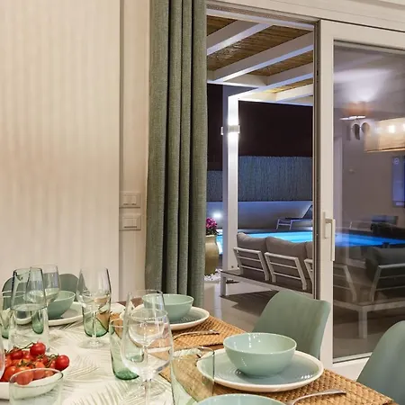 Villa Sariva Casesicule - Heated Pool, At 50 M *