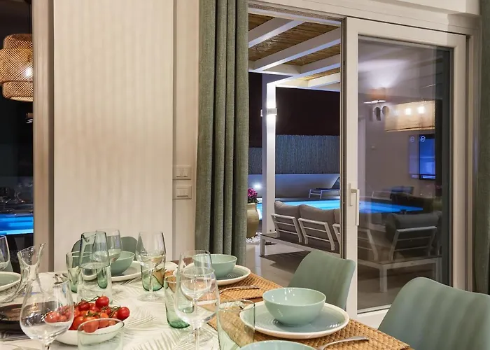 Villa Sariva Casesicule - Heated Pool, At 50 M *